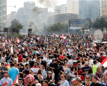 2019-10-18t142527z_363735966_rc123ae58ec0_rtrmadp_3_lebanon-economy-protests