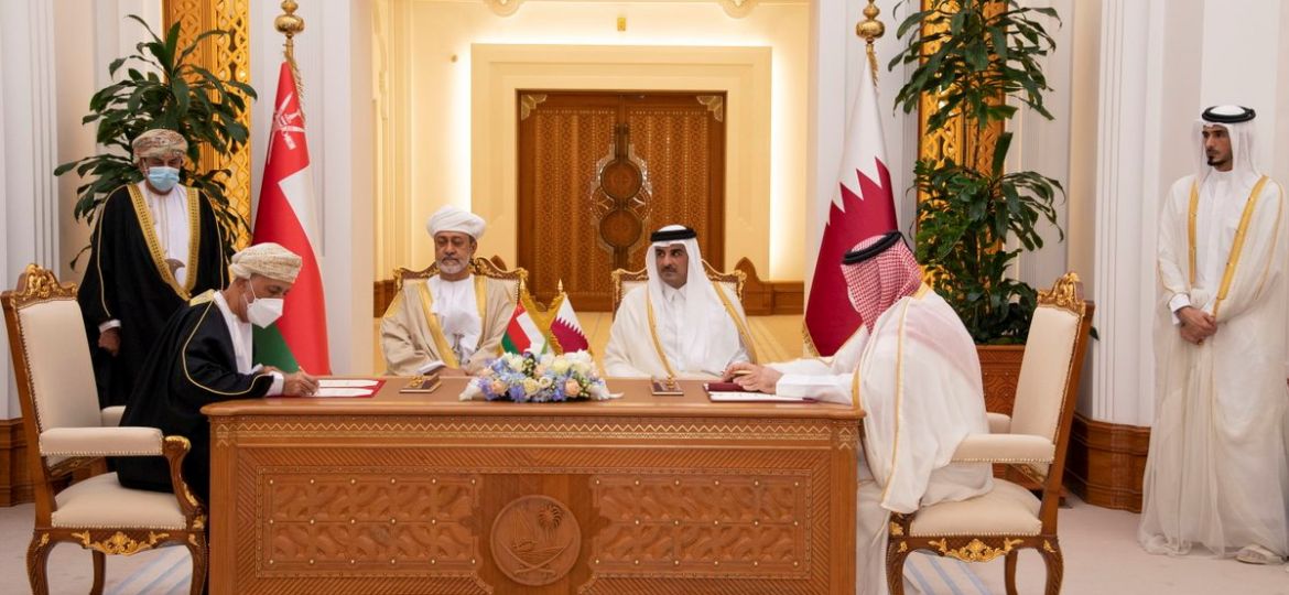 Qatar's Emir Sheikh Tamim bin Hamad al-Thani and Oman's Sultan Haitham bin Tariq witness the signing of agreements between the two countries in Doha