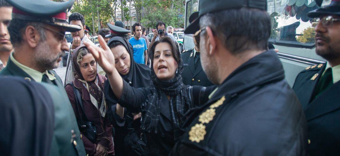 05iran-explainer-police-videoSixteenByNine3000_1200x800