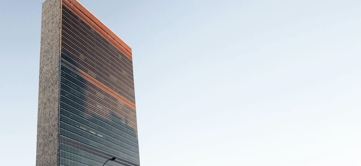daryan-shamkhali-UIWGPEuLE4k-unsplash_1200x800