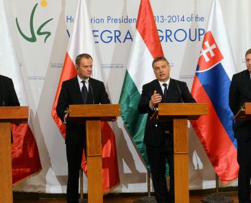 Prime ministers of Visegrad countries (V4), (L-R) Bohuslav Sobotka of Czech Republic, Donald Tusk of Poland, Viktor Orban of Hungary and Robert Fico of of Slovakia attend a press conference in Delegation Hall of the parliament building in Budapest on January 29, 2014 about the situation in Ukraine after their working dinner here. AFP PHOTO / ATTILA KISBENEDEK