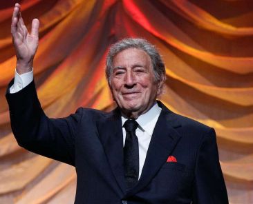 tony-bennett-1-ee7ee5a3fcc14dd195a49f3154737b12_1200x800