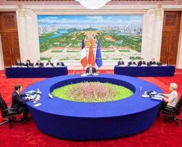 trilateral-meeting-552fe1ac_1290x802