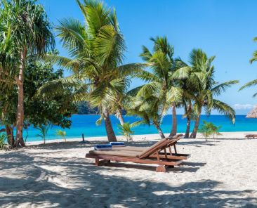 beach-lounging-94690-crop