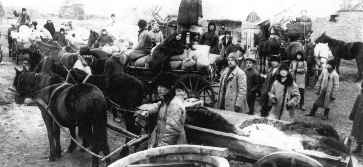 Russia / Ukraine: Sale of property expropriated from a 'kulak' (rich peasant) in Donetsk during the great Ukrainian famine or Holodomor, 1932-1933