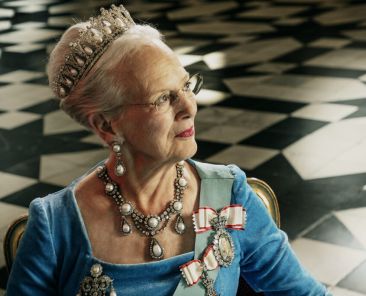 Margrethe-official-Jubilee-portrait-1024x683