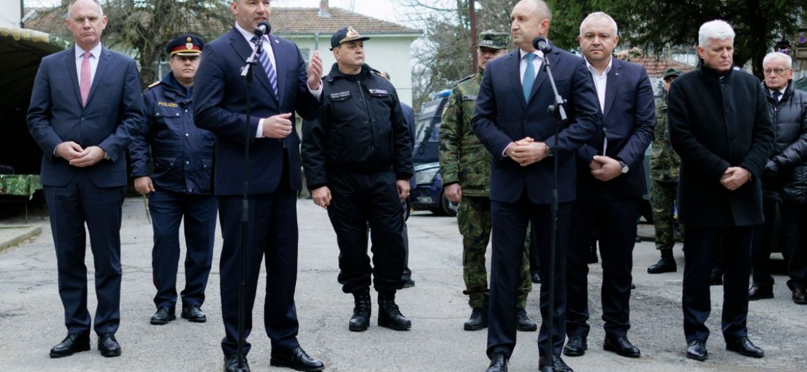 austrian-chancellor-karl-nehammer-in-a-joint-statement-with-the-bulgarian-president-rumen-radev-big