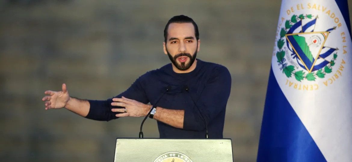 2024-02-04T122917Z_2_LYNXMPEK1303F_RTROPTP_4_EL-SALVADOR-ELECTION-scaled-ezgif.com-webp-to-jpg-converter