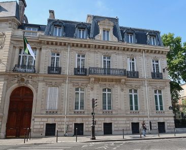 Ambassade_d'Algérie_en_France,_5,_place_de_Rio-de-Janeiro,_Paris_8e