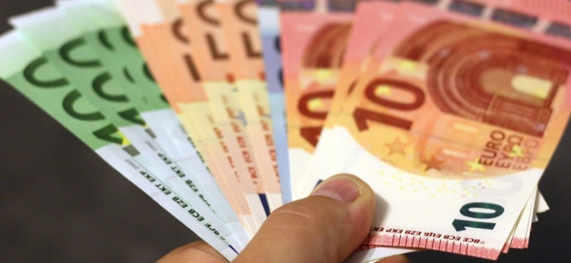 1145656-des-euros-illustration
