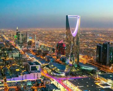 Kingdom-Tower-Riyadh-things-to-see-in-Saudi-Arabia