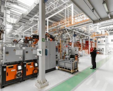 JOL78fEE-photo-automobile-production-line-welding-car-body-modern-car-assembly-plant-auto-industry-interior-hightech-factory-modern-production-1200x801